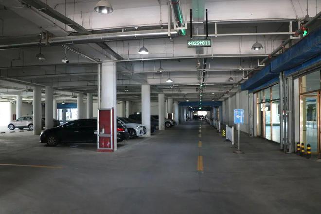 滕州東站站前廣場地下停車場 便捷新服務，安全新體驗