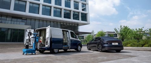 蔚來秦力洪 2025年建成4000座換電站，年底部署500kW超充樁，構(gòu)筑全場景能源服務(wù)矩陣